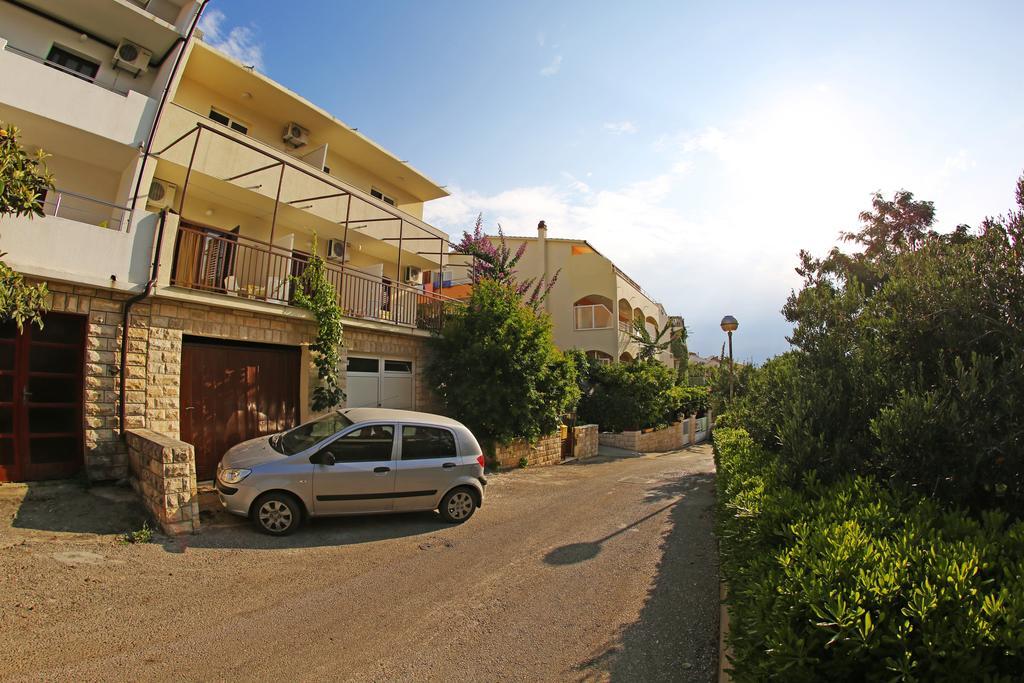 And Zvjezdana Appartement *