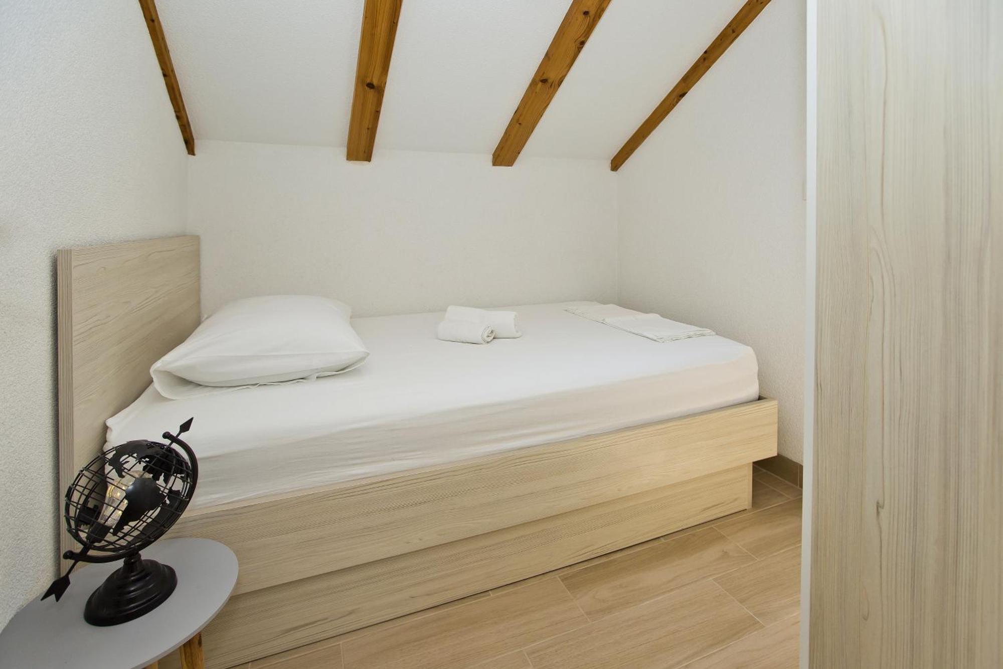 And Zvjezdana Appartement *